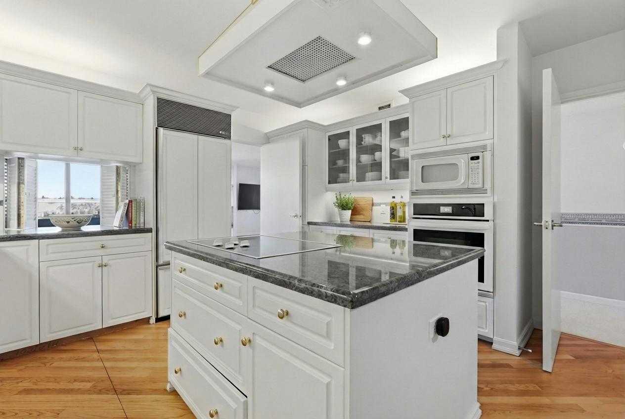 500 Eau Claire Avenue SW 1001A