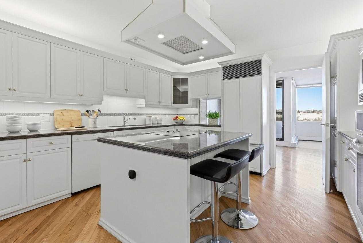 500 Eau Claire Avenue SW 1001A