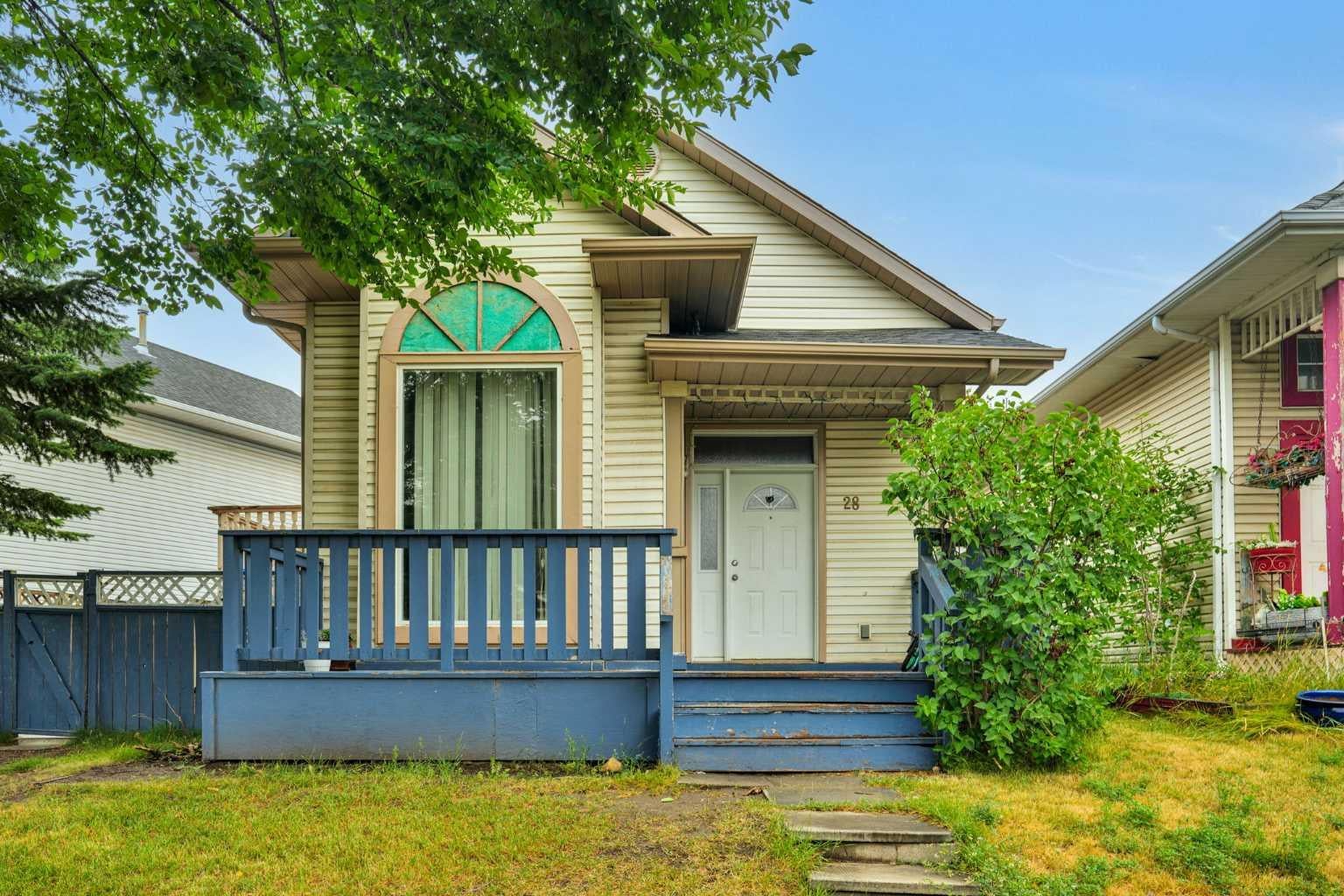 28 Martinridge Road NE