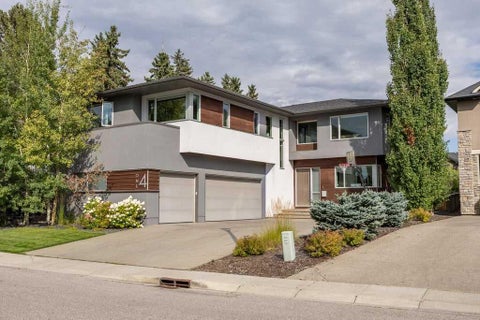 Photo of 14 Wexford Way SW, Calgary, AB T3H 0H1 (MLS # A2344417)
