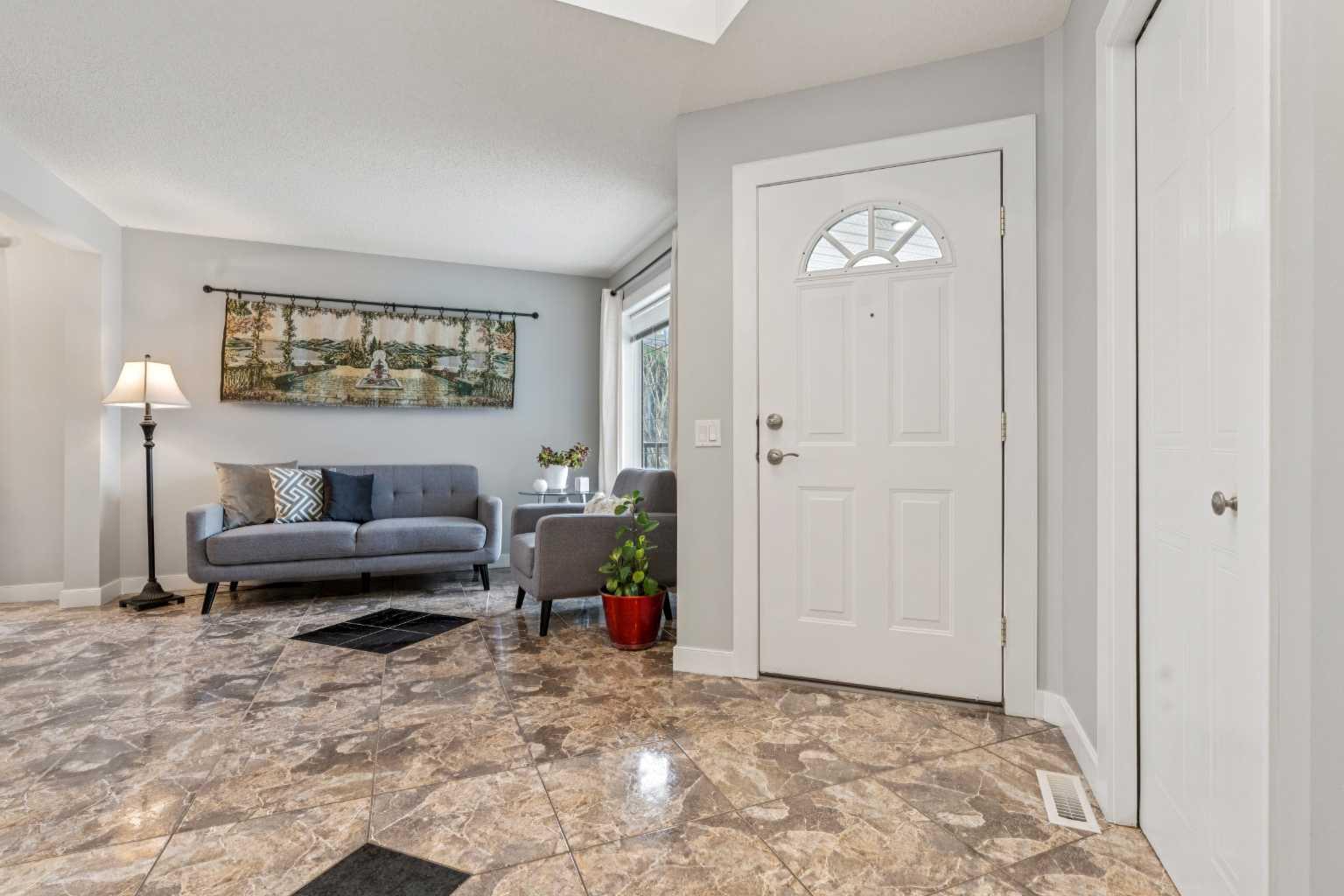 206 Bridlecreek Green SW