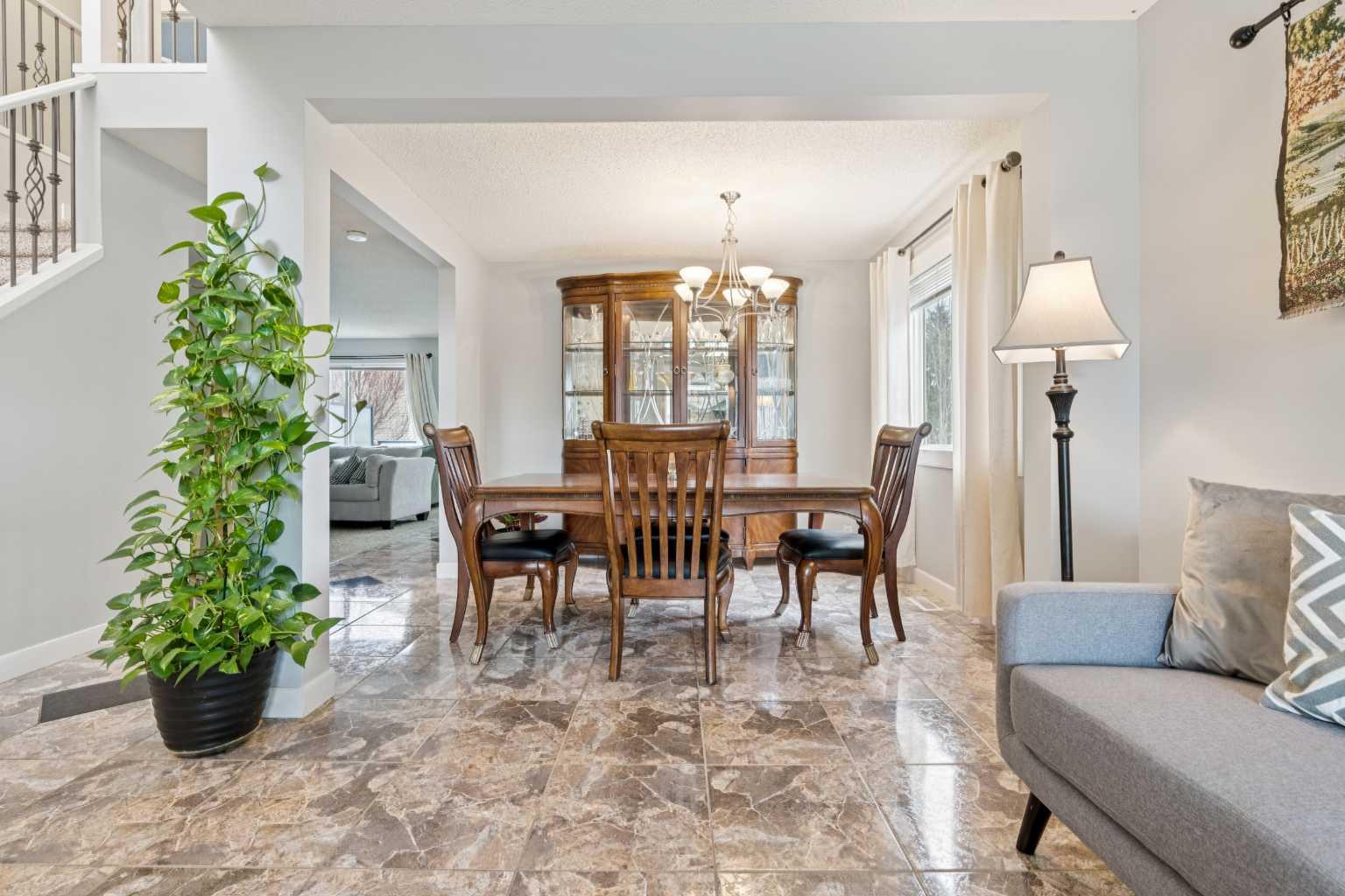 206 Bridlecreek Green SW