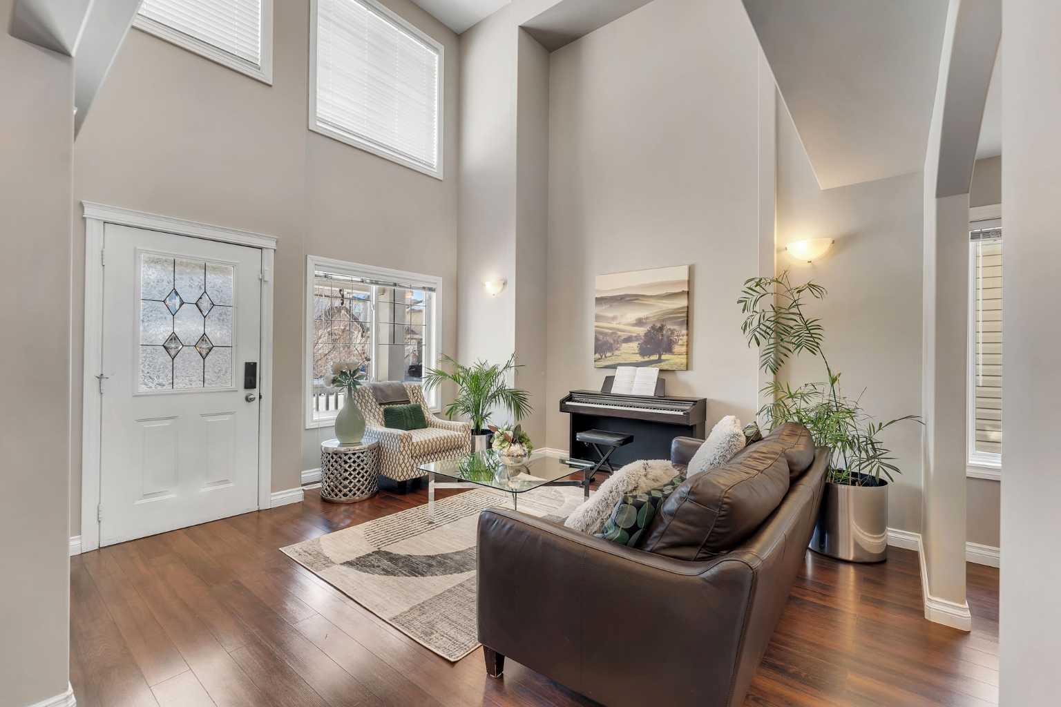 222 Canals Circle SW