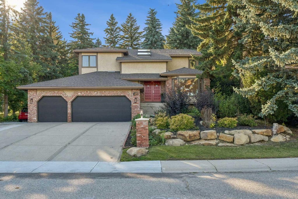 Photo of 9956 Patton Road SW, Calgary, AB T2V 5E8 (MLS # A2346775)