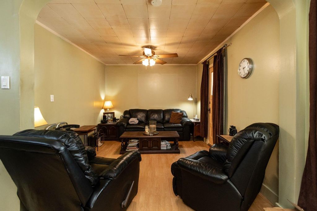 Photo of 5020 56 Street, Innisfail, AB T4G 1R3 (MLS # A2325887)