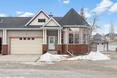 17 Prestwick Pond Terrace SE Calgary AB T2Z 3Z7