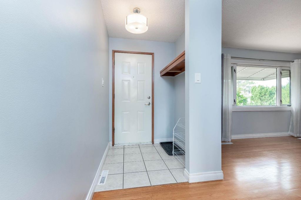 Photo of 10812 52 Avenue NW, Edmonton, AB T6H 0P3 (MLS # A2311187)