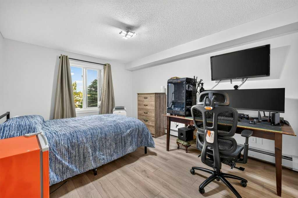 12 Cimarron Common 2207