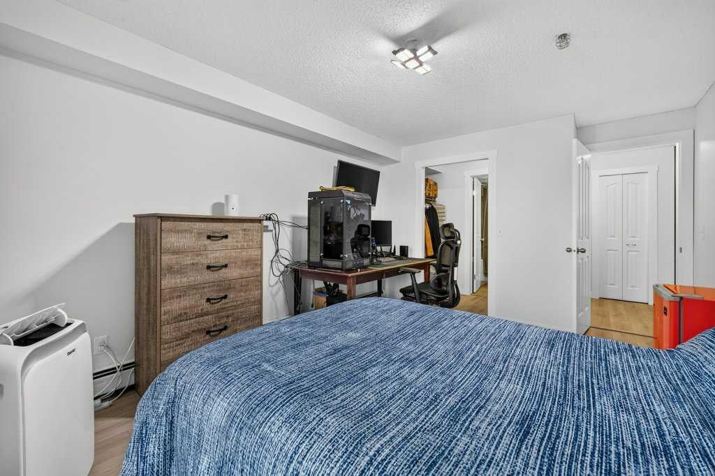 12 Cimarron Common 2207