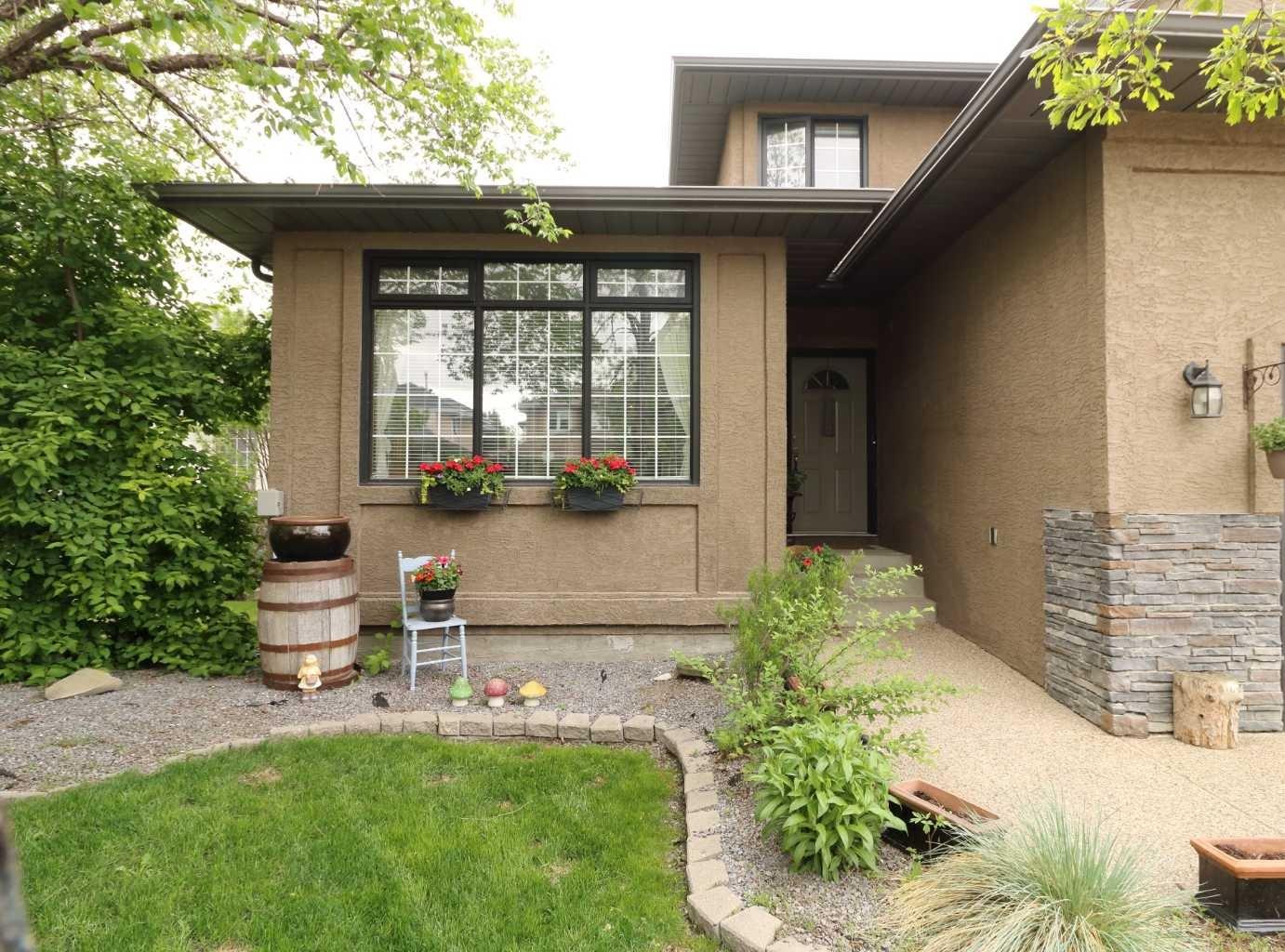 292 Waterstone Crescent SE