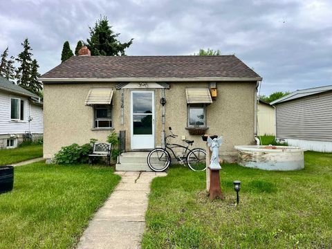 Photo of 4836 51 Avenue, Viking, AB T0B 4N0 (MLS # A2320264)