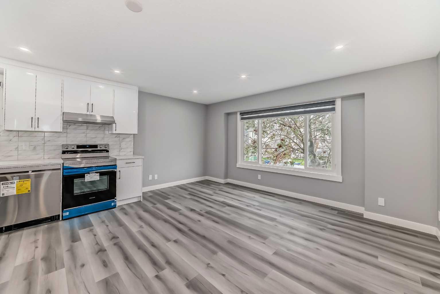 110 Falmere Way NE