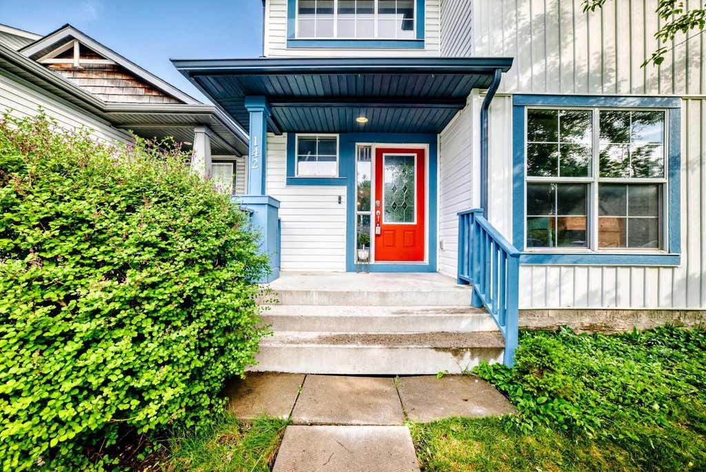 Photo of 142 AUBURN BAY Heights SE, Calgary, AB T3M 0A7 (MLS # A2324823)