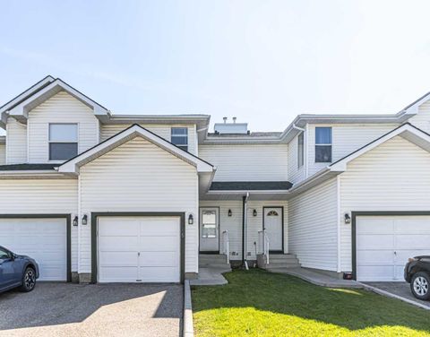 Photo of 165 Sandpiper Lane NW, Calgary, AB T3K 4L7 (MLS # A2285793)