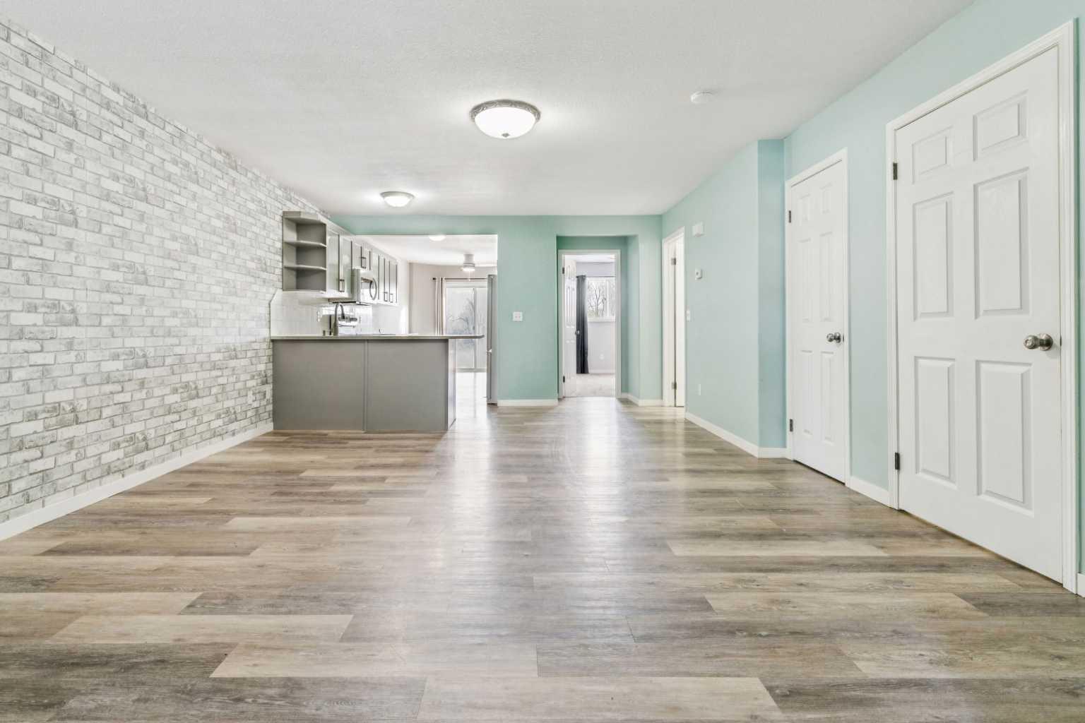 1005 Eagleview Place NW