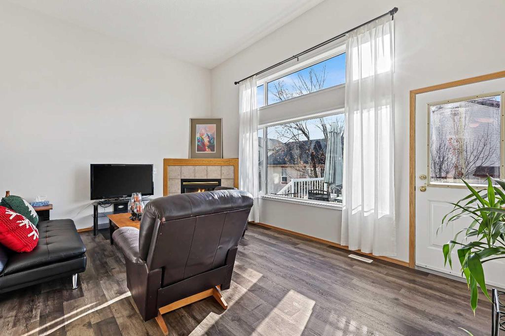 Photo of 258 Rocky Ridge Court NW, Calgary, AB T3G 4S8 (MLS # A2269726)