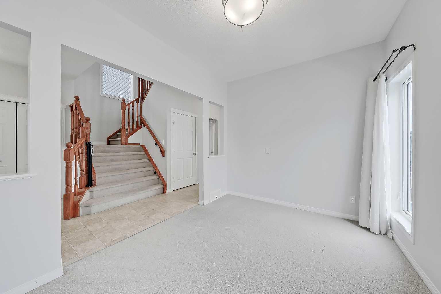 102 Kincora Glen Mews NW