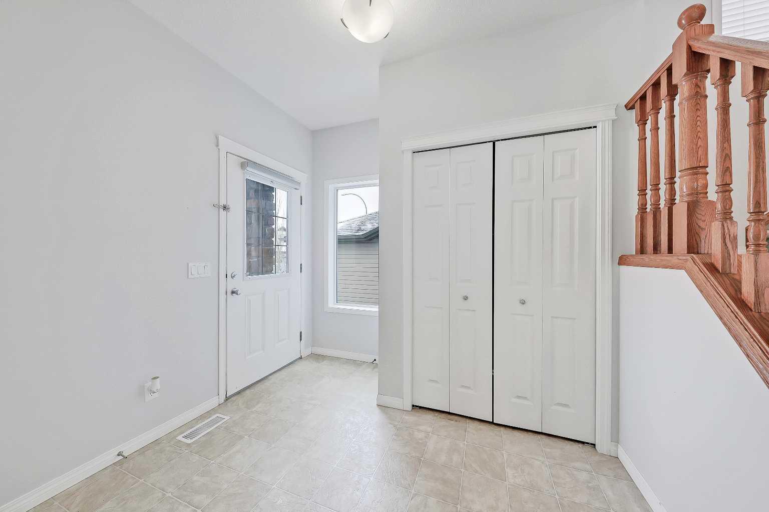 102 Kincora Glen Mews NW