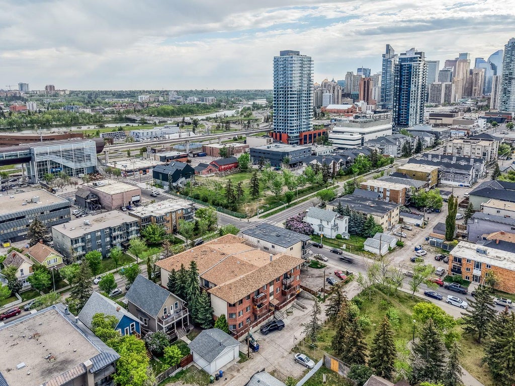 Photo of 1719 11 Avenue SW #203, Calgary, AB T3C 0N5 (MLS # A2353431)