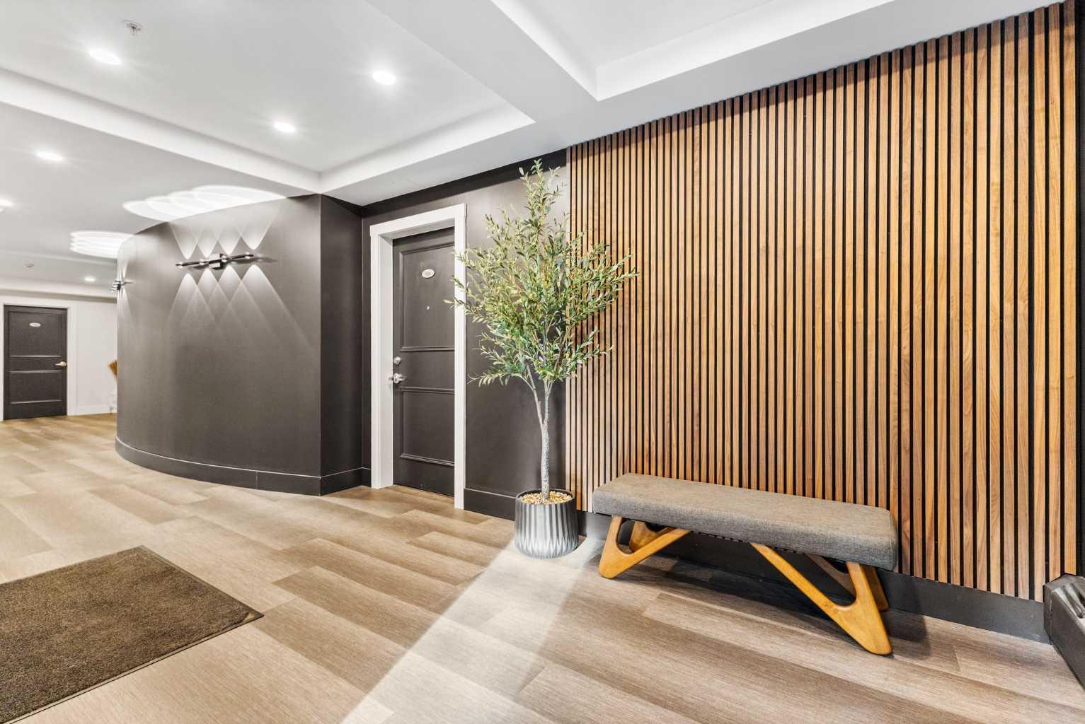 660 Eau Claire Avenue SW 404