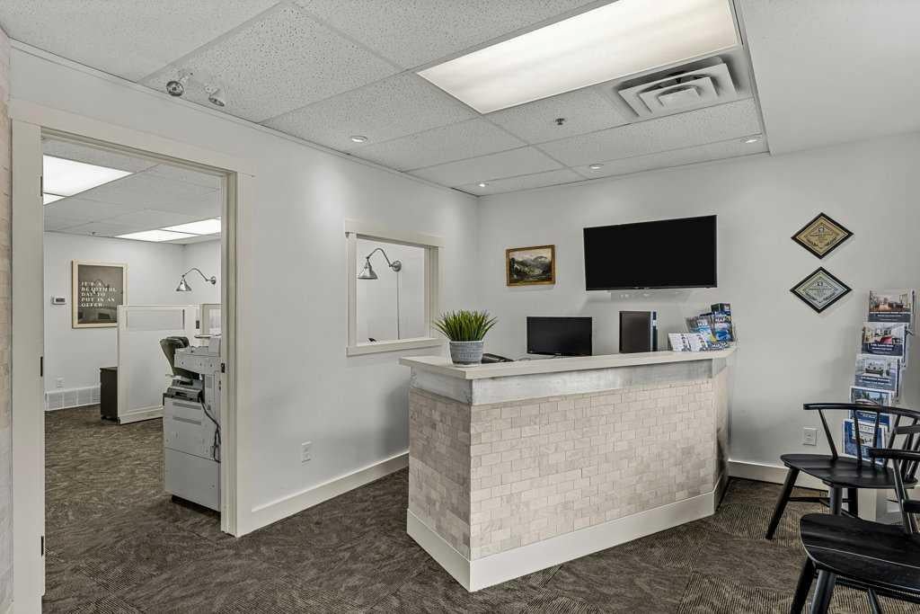 512 Bow Valley Trail 104
