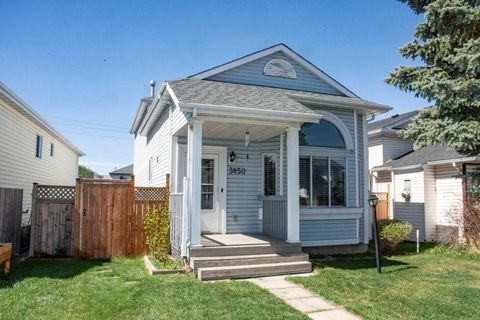 Photo of 3850 Catalina Boulevard NE, Calgary, AB T1Y 6Y4 (MLS # A2310661)