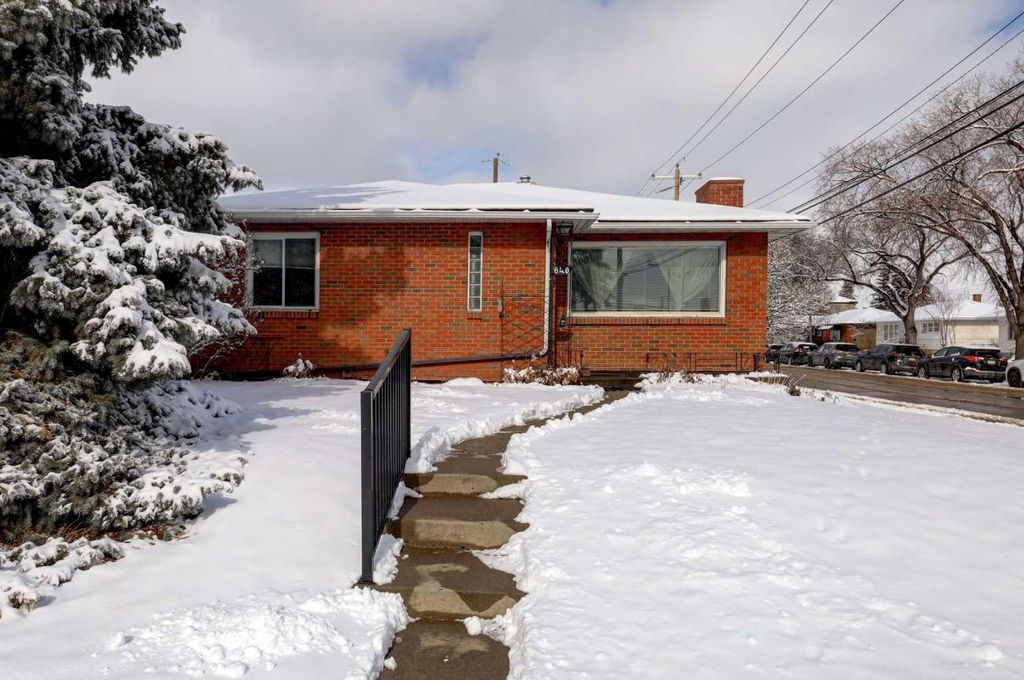 Photo of 640 17 Avenue NE, Calgary, AB T2E 1M3 (MLS # A2293339)