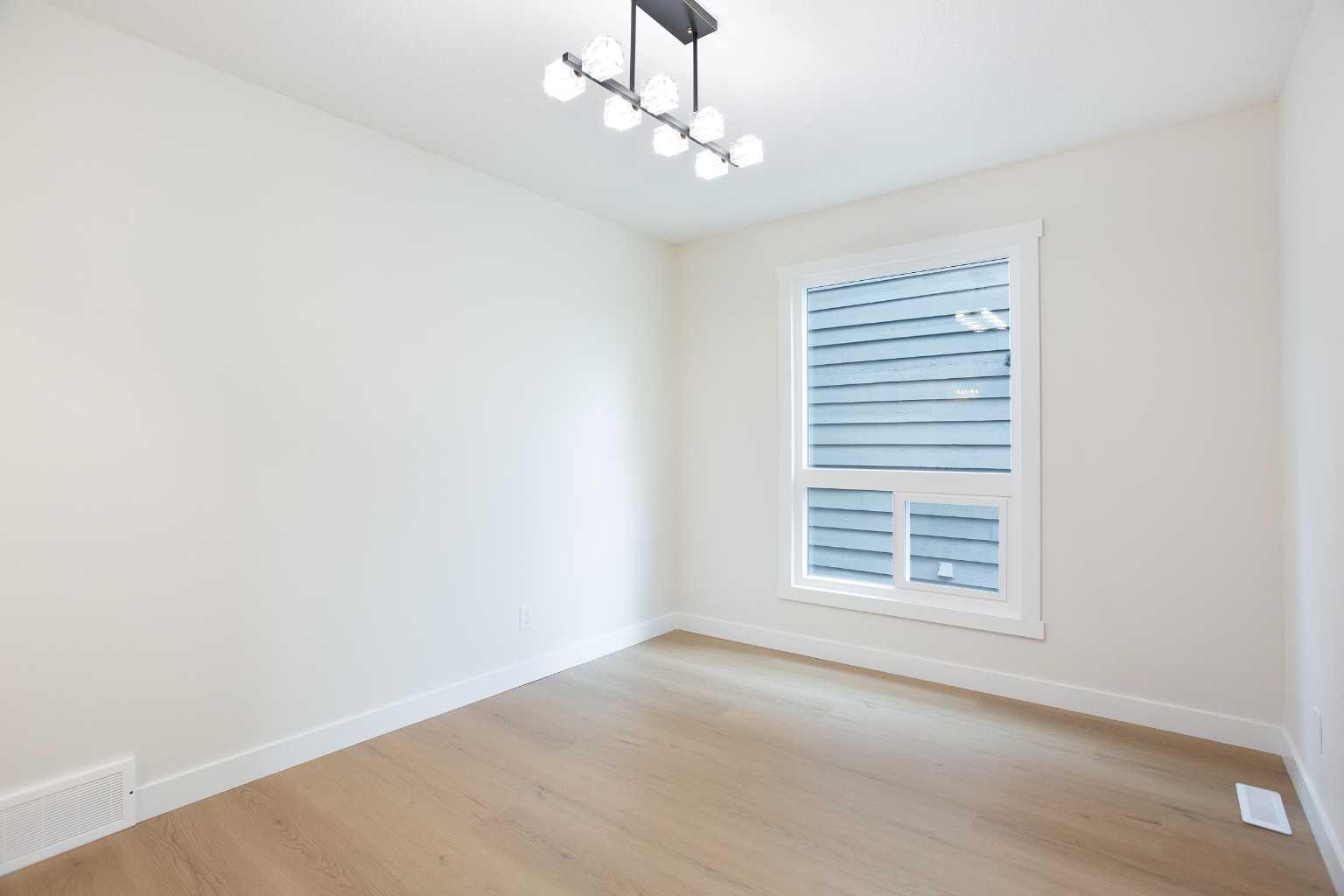 24 Hawkwood Crescent NW