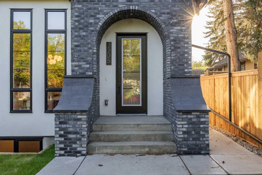 Photo of 2205 26A Street SW, Calgary, AB T3E 2C2 (MLS # A2318707)