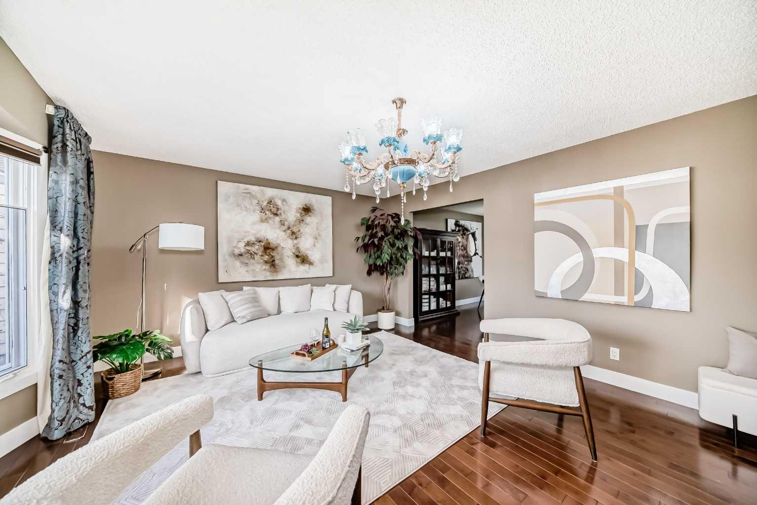 36 Varsity Estates Court NW