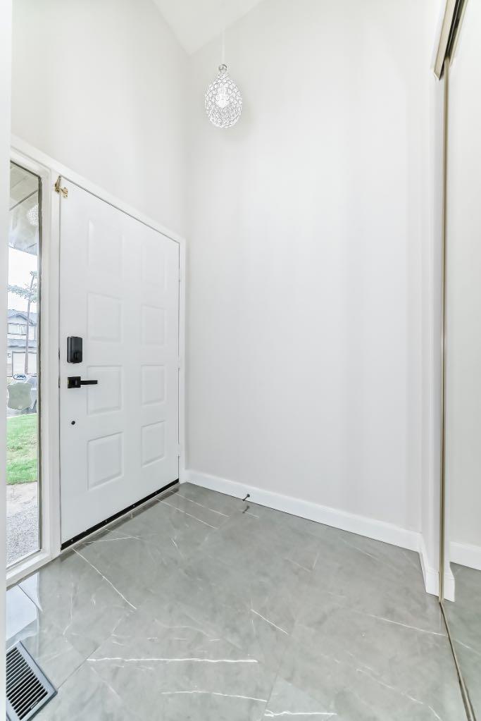 55 Bernard Place NW