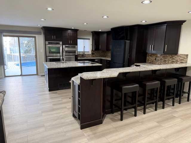 421 Sherwood Place W