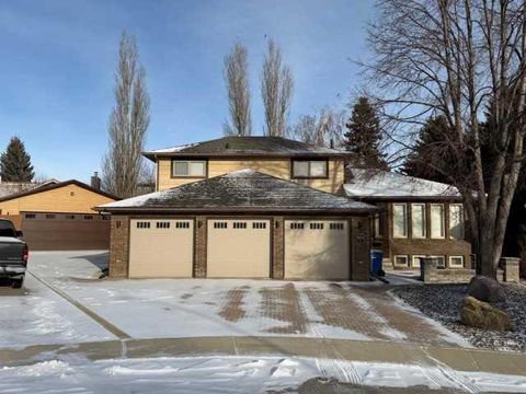 421 Sherwood Place W Lethbridge AB T1K 6E5