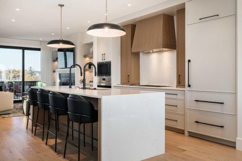 1700 73 Street SW 105 Calgary AB T3H 0J6