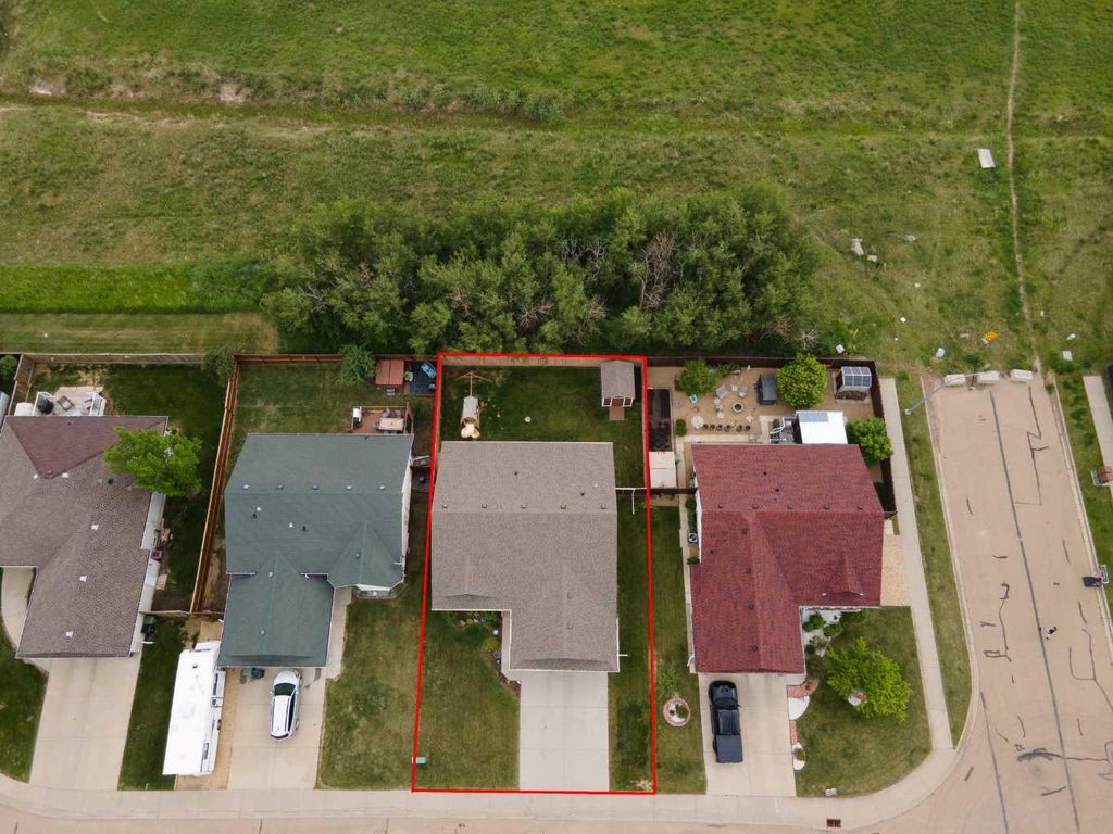 Photo of 6807 37A Avenue, Camrose, AB T4V 5B8 (MLS # A2320796)