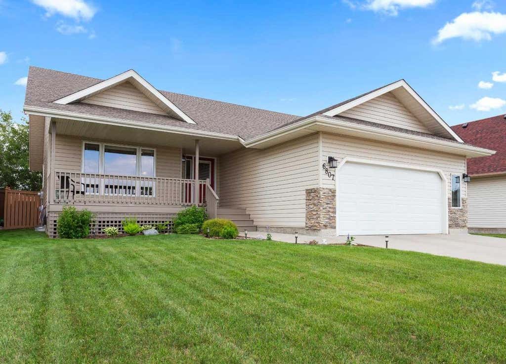 Photo of 6807 37A Avenue, Camrose, AB T4V 5B8 (MLS # A2320796)