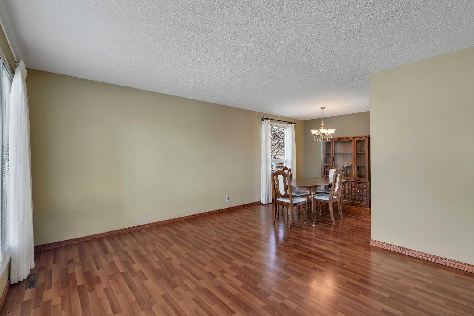212 Westwood Drive SW