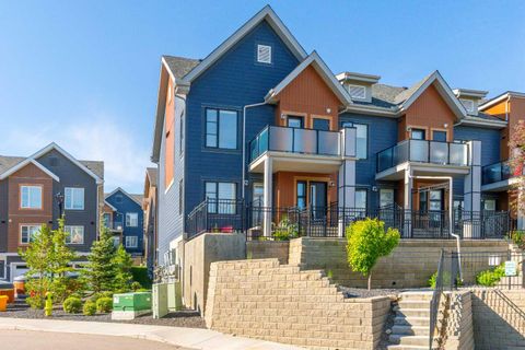 Photo of 271 Livingston Common NE, Calgary, AB T3P 1K1 (MLS # A2326821)