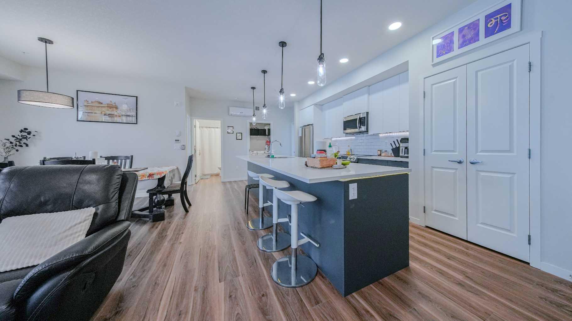 33 Carringham Gate NW 2209