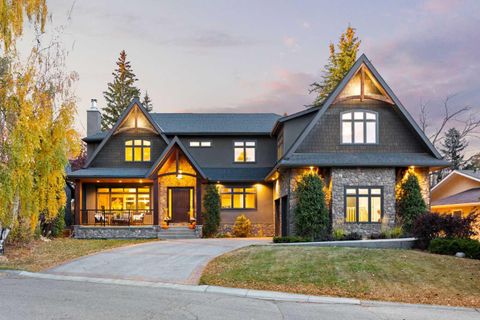 16 Varal Place NW Calgary AB T3A 0A7