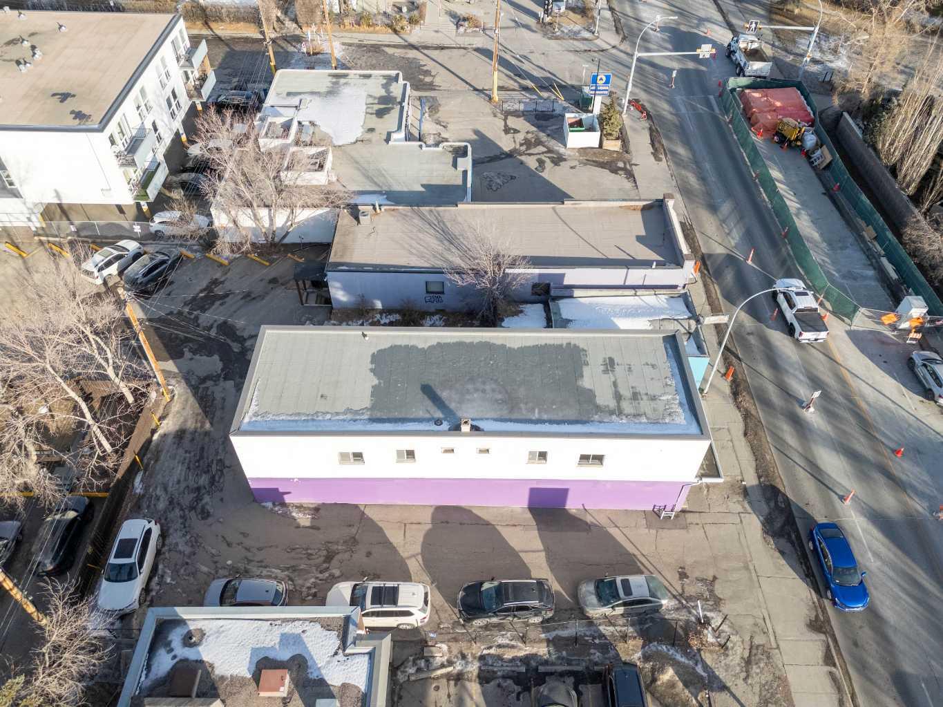 2611, 2613, 2615 14 Street SW