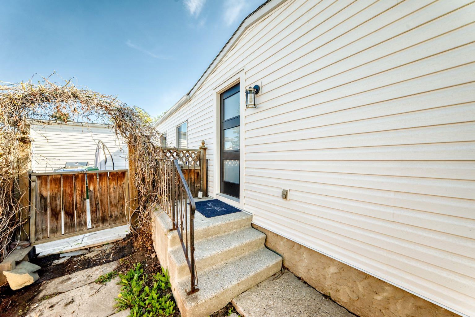 124 BIG SPRINGS Drive SE