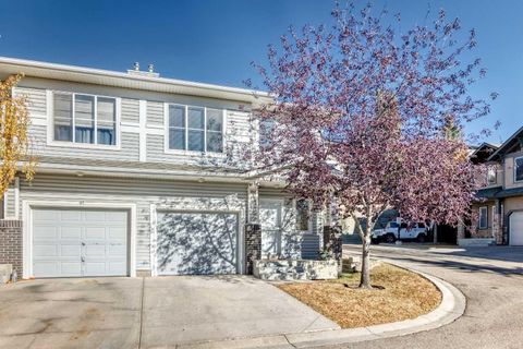 95 Hidden Creek Rise NW Calgary AB T3A 6L3