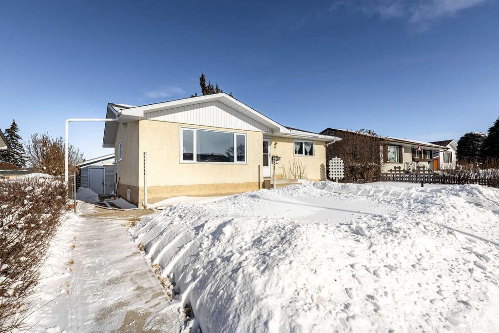Photo of 11 Oxbow Street NW, Red Deer, AB T4N 5C3 (MLS # A2287549)