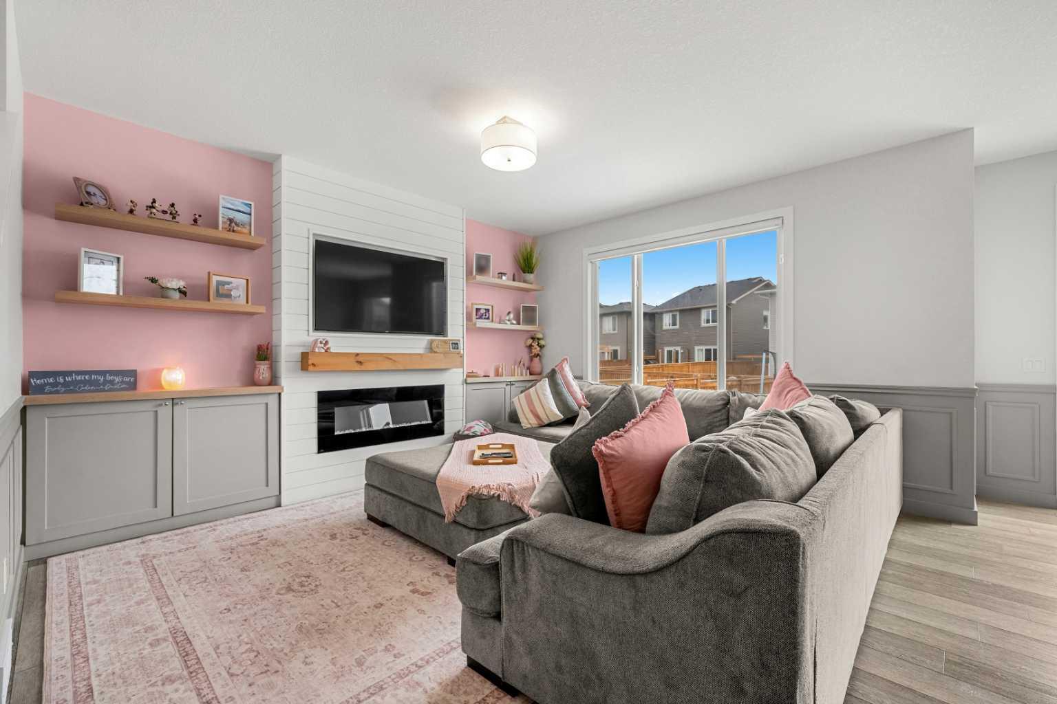 32 Paint Horse Crescent