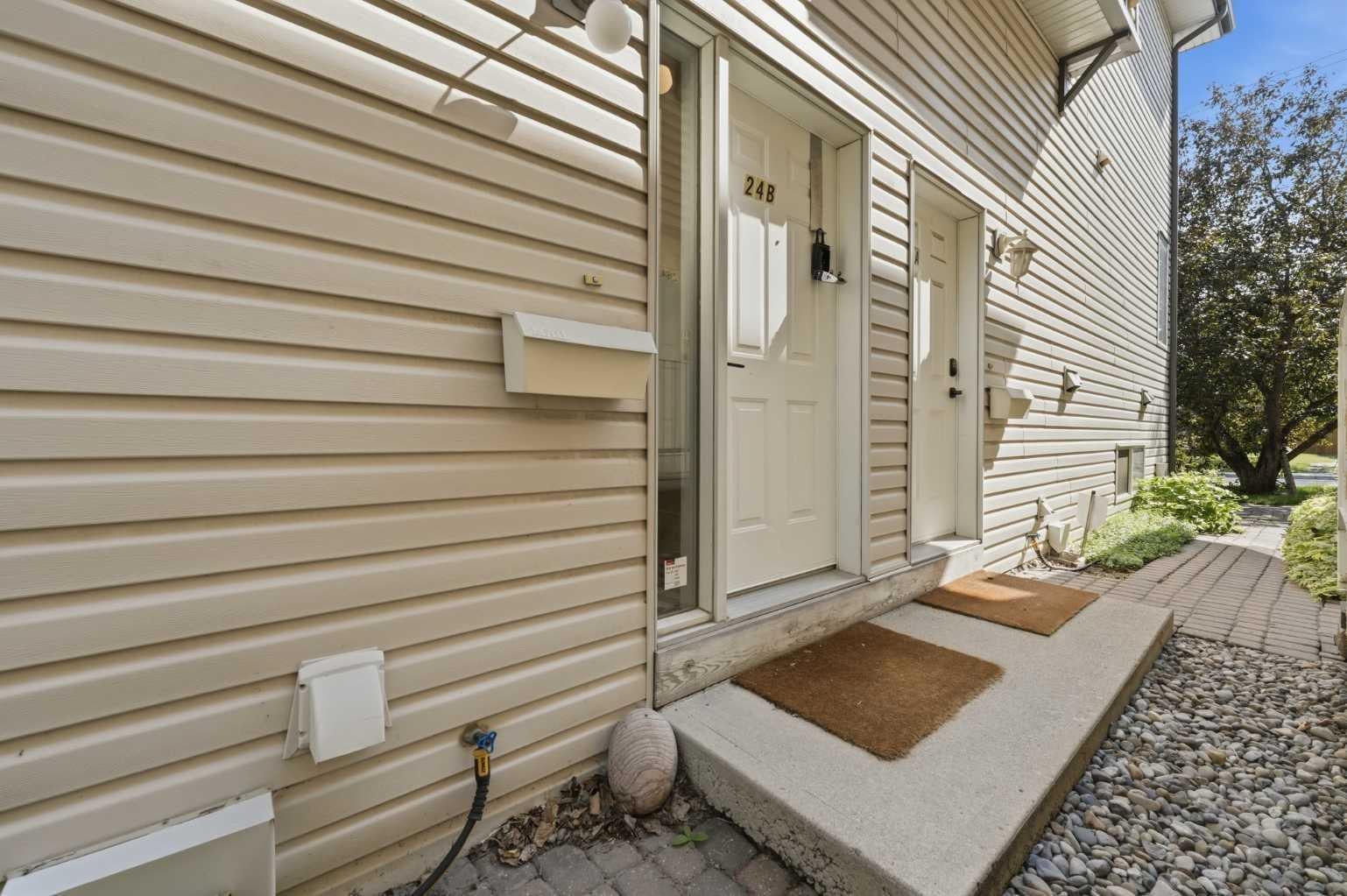 24 34 Avenue SW 2