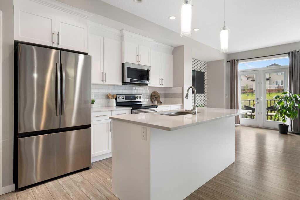 Photo of 28 Heritage Vista, Cochrane, AB T4C 2N6 (MLS # A2326868)