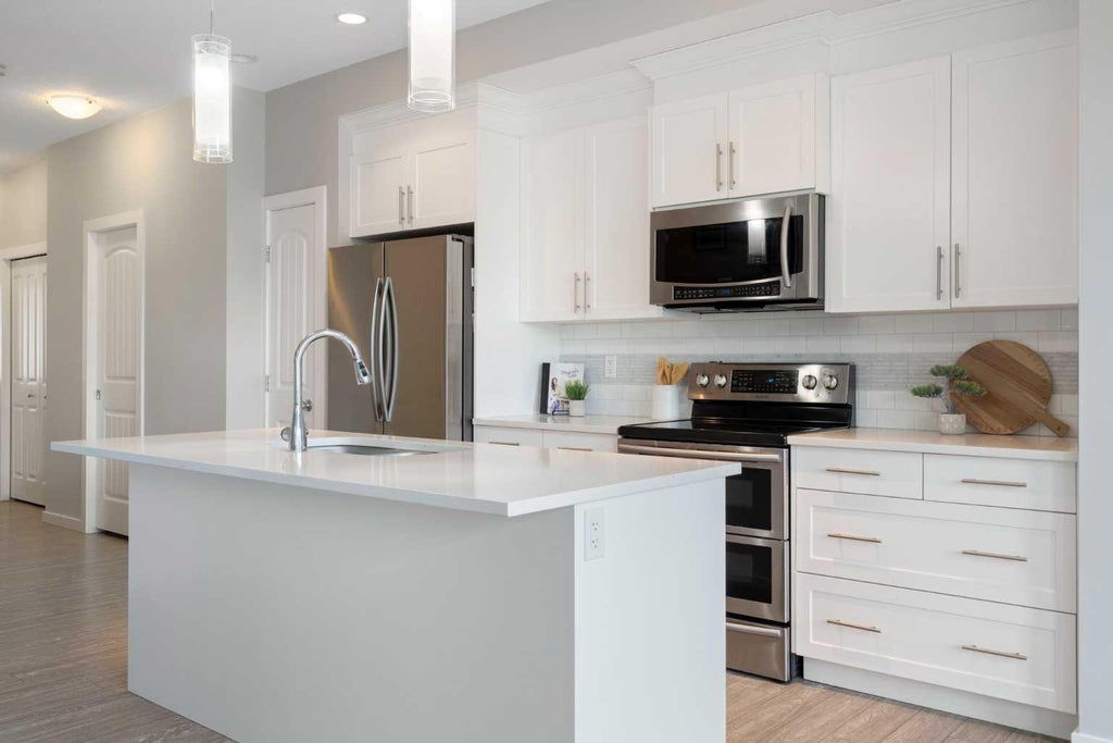 Photo of 28 Heritage Vista, Cochrane, AB T4C 2N6 (MLS # A2326868)