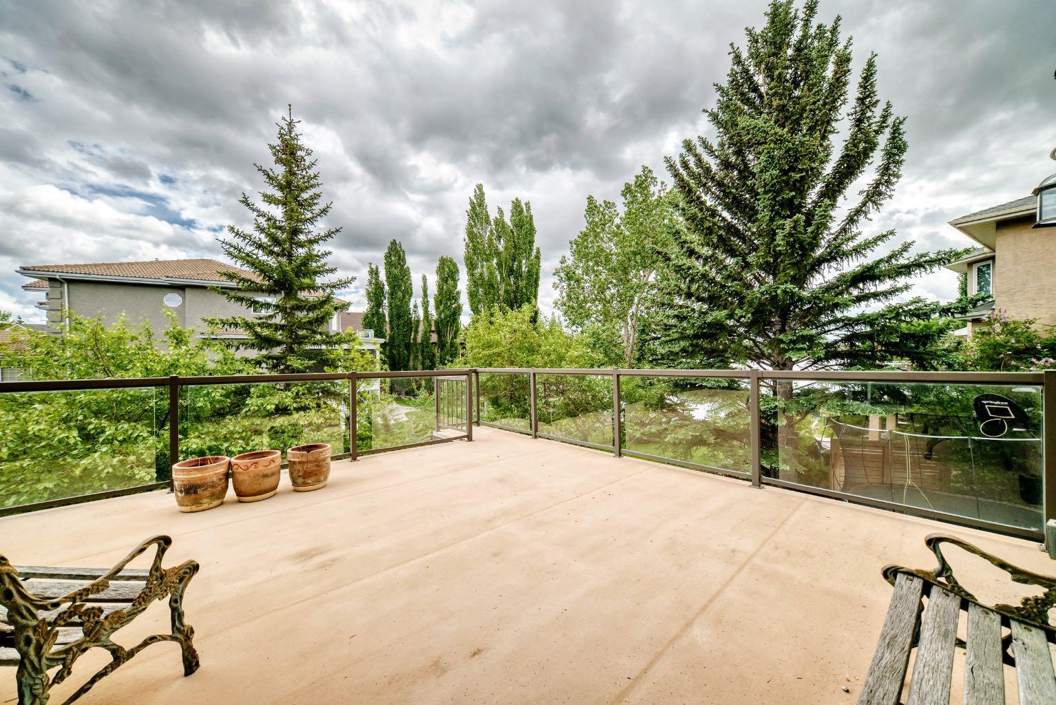 448 Mckenzie Lake Bay SE