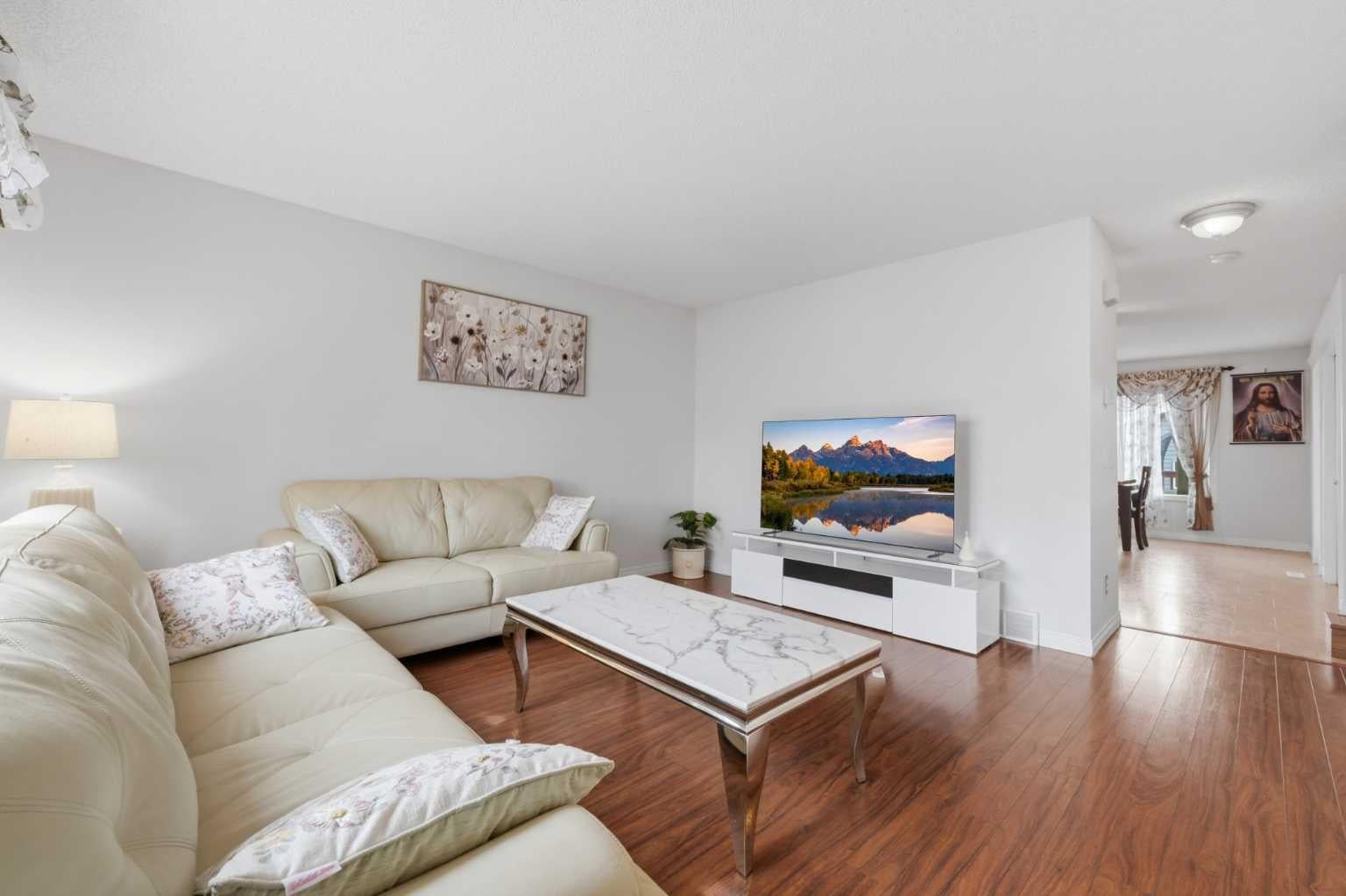 269 Tarington Close NE